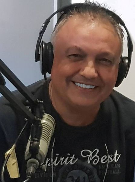 File:Joe Julian radio.jpg