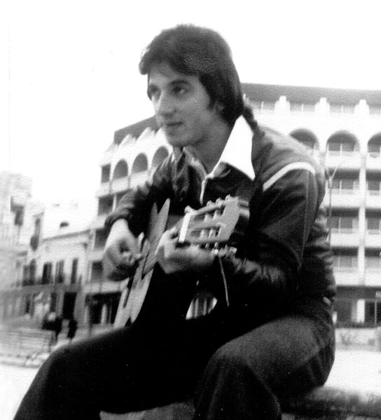 File:Martin Attard in Għar id-Dud.jpg